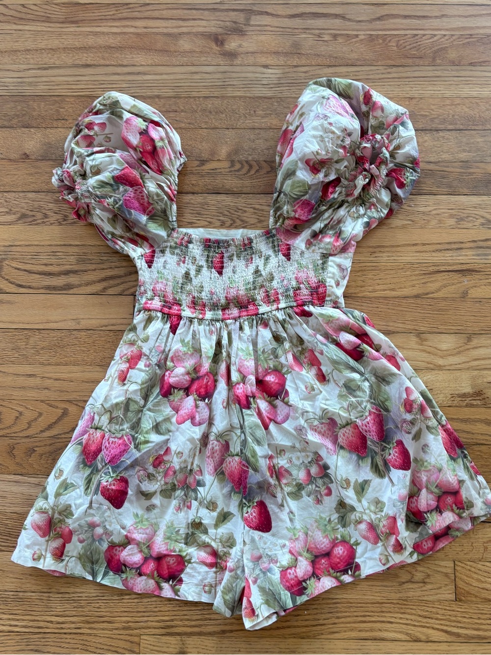 Selkie strawberrry romper Size M - Picture 2 of 4